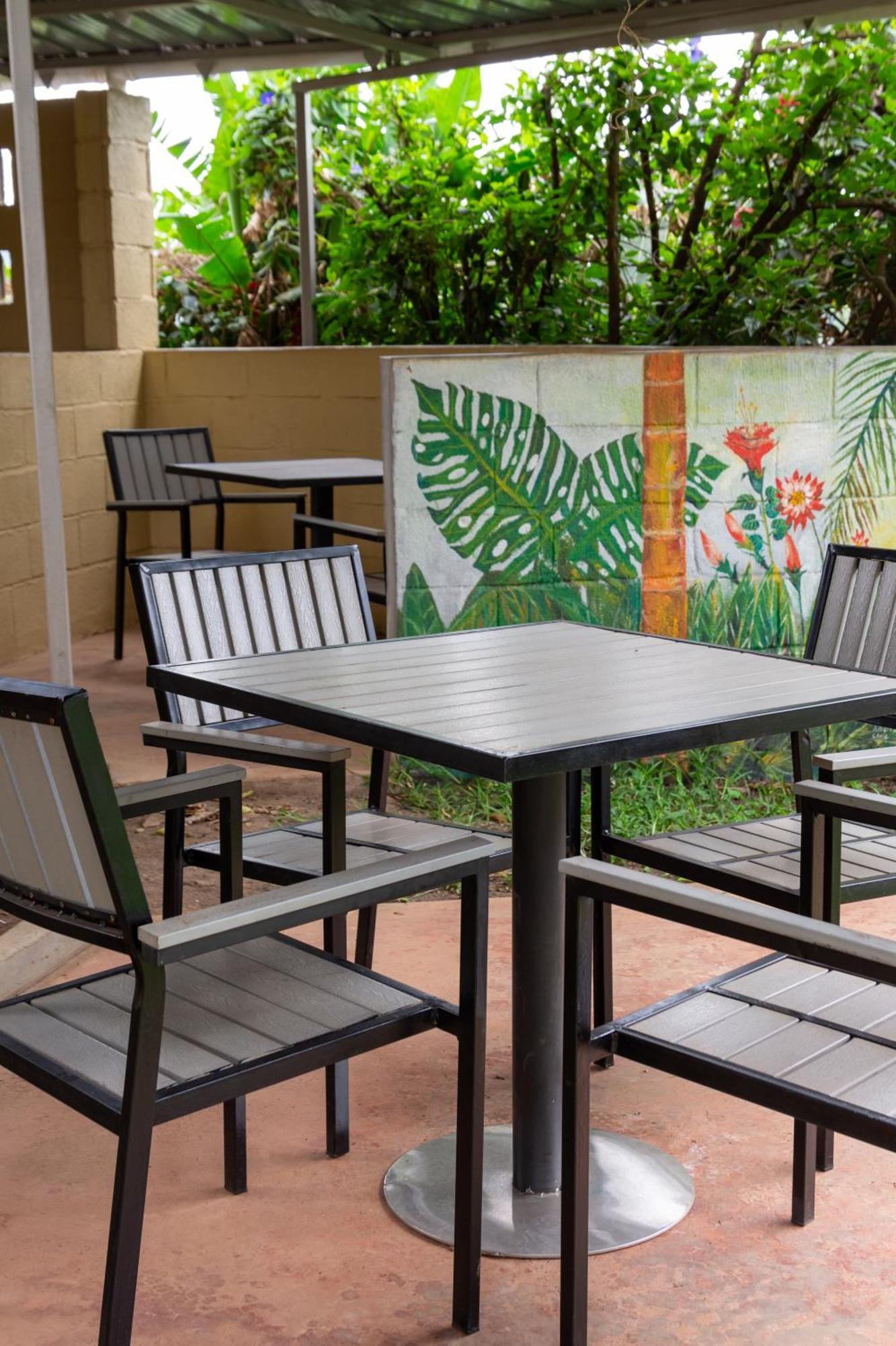 Dutchess Hotel And Restaurant Fort Portal Ngoại thất bức ảnh