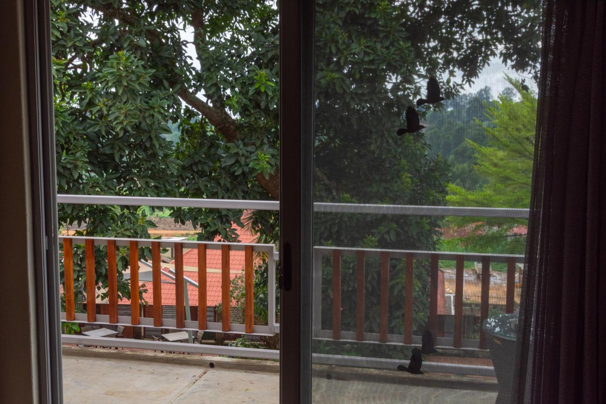 Dutchess Hotel And Restaurant Fort Portal Ngoại thất bức ảnh