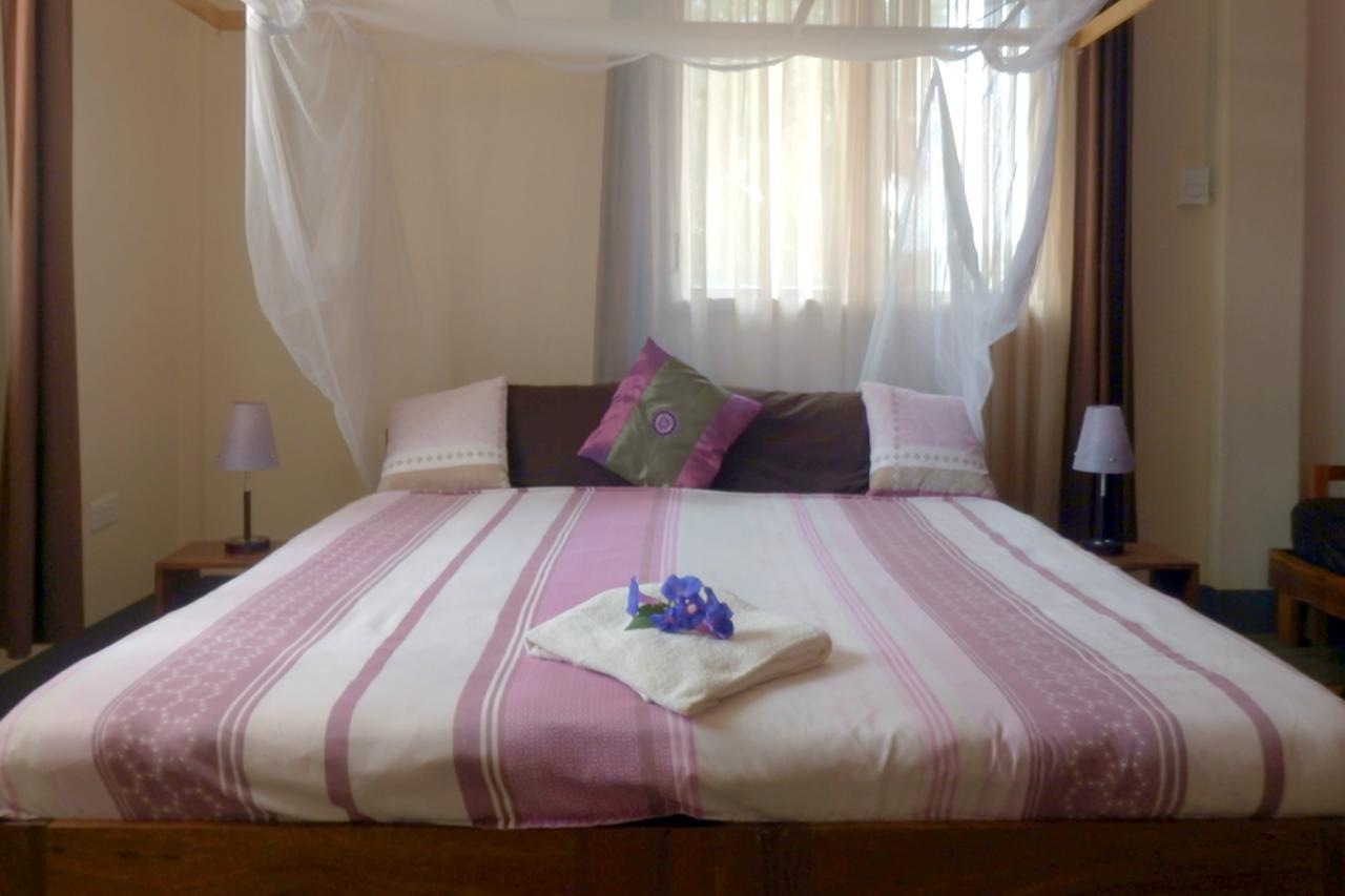 Dutchess Hotel And Restaurant Fort Portal Ngoại thất bức ảnh