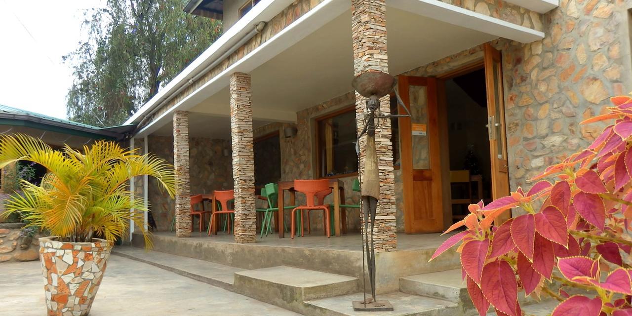 Dutchess Hotel And Restaurant Fort Portal Ngoại thất bức ảnh